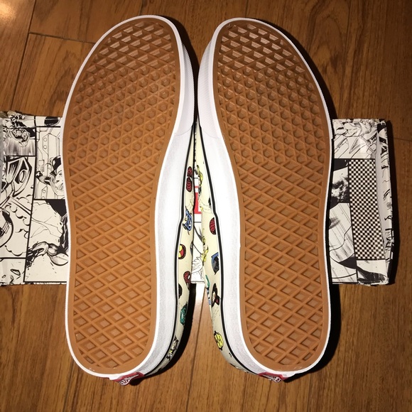 NEW Men’s 10.5 Vans Marvel Heads Canvas Shoes - Picture 6 of 8